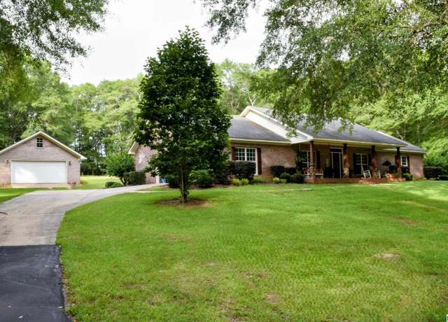 Property at 263 County Road 679, Coffee Springs, AL 36318, 4 beds, 2.5 baths
