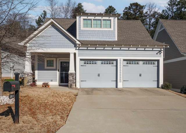 Property at 2811 Village Ln, Birmingham, AL 35211, 3 beds, 2.5 baths