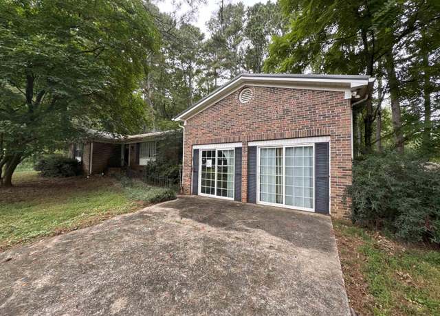 Property at 1629 Lakeview Dr NW, Cullman, AL 35055, 3 beds, 2 baths