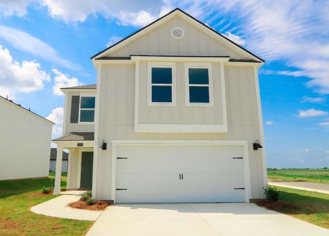 Property at 2300 Surry Dr SW, Cullman, AL 35055, 4 beds, 2.5 baths