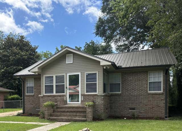 Property at 726 Sunnyvale Dr, Gadsden, AL 35901, 4 beds, 2 baths