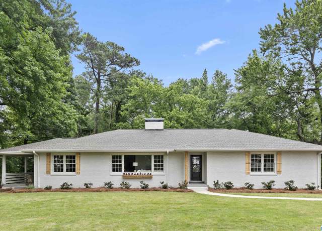 Property at 565 Shades Crest Rd, Hoover, AL 35226, 4 beds, 3 baths