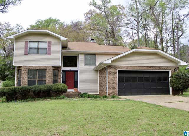 Property at 812 Brookhaven Rd, Anniston, AL 36207, 4 beds, 2.5 baths