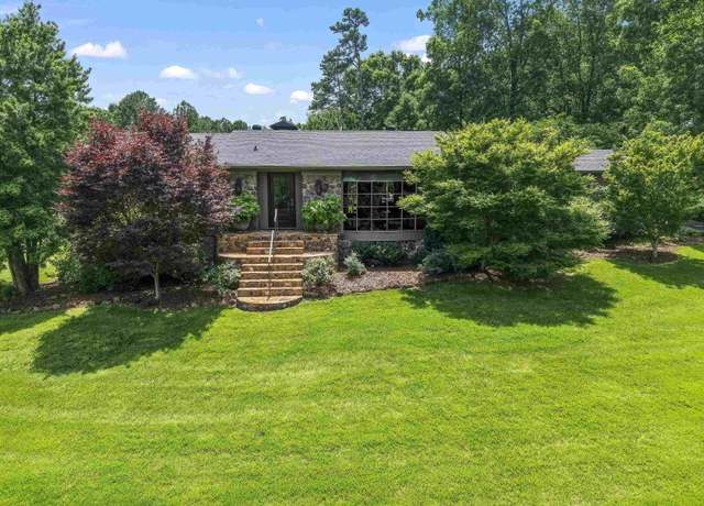 Property at 102 Katie Ln, Trussville, AL 35173, 3 beds, 2 baths