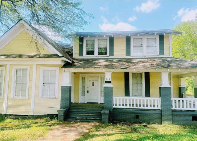 Property at 610 Owen Ave, Bessemer, AL 35020, 4 beds, 2 baths