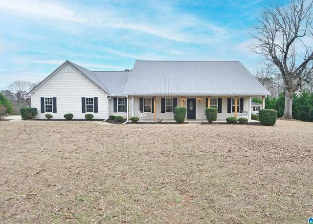 Property at 1485 Country Club Rd, Roanoke, AL 36274, 3 beds, 3 baths