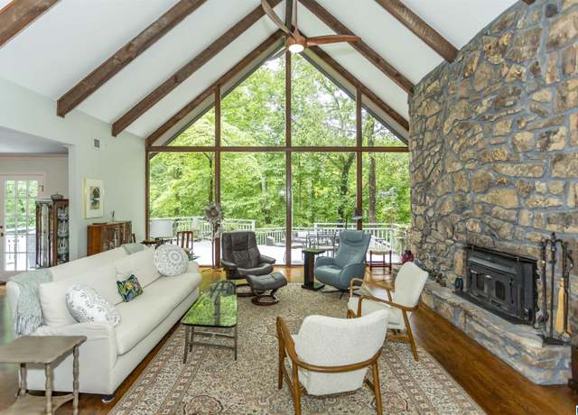 Property at 4305 Fair Oaks Dr, Mountain Brook, AL 35213, 4 beds, 3.5 baths