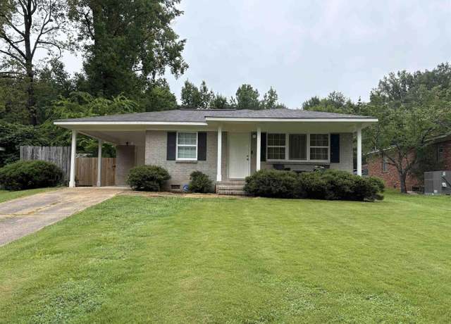 Property at 908 Hickory St, Sylacauga, AL 35150, 3 beds, 2 baths