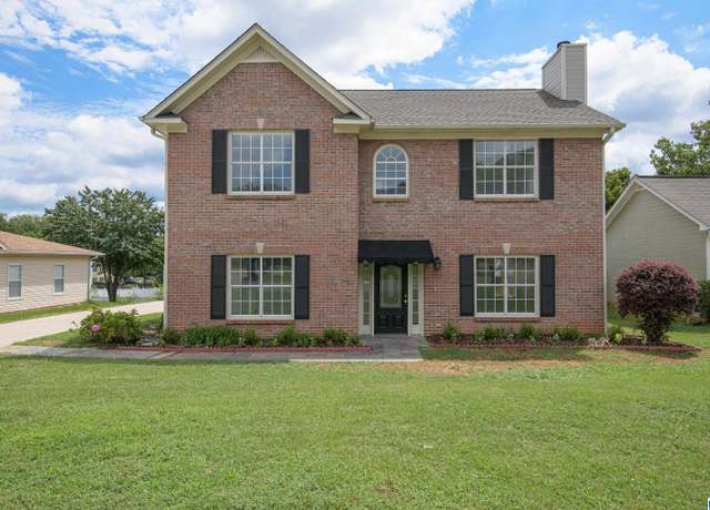 Property at 105 Ivy Cir, Pelham, AL 35124, 3 beds, 2.5 baths