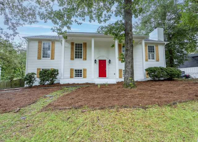 Property at 641 Olde Towne Ln, Alabaster, AL 35007, 4 beds, 3 baths