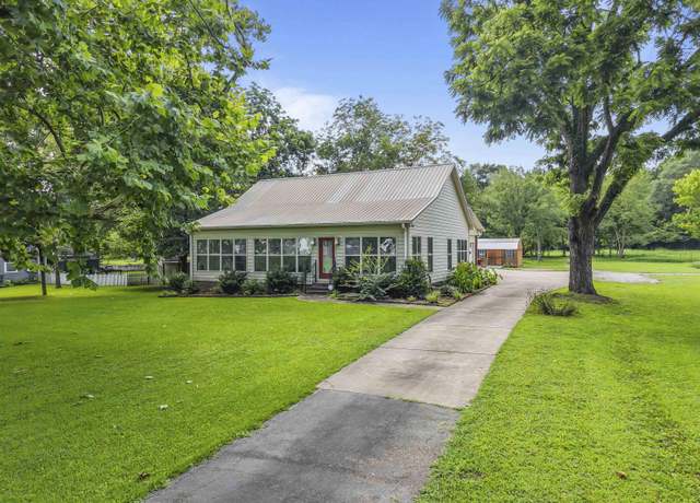Property at 8140 N Valley Rd, Pinson, AL 35126, 3 beds, 2 baths