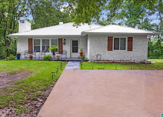 Property at 408 N Main St, Graysville, AL 35073, 3 beds, 1.5 baths