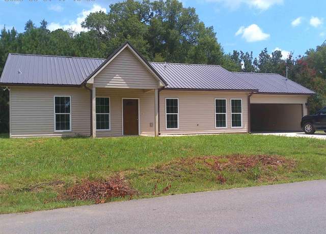 Property at 403 6th Ave NW, Reform, AL 35481, 3 beds, 2 baths