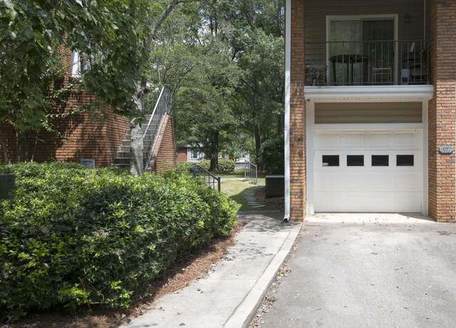 Property at 1977 Waterford Pl #1977, Hoover, AL 35244, 2 beds, 2.5 baths