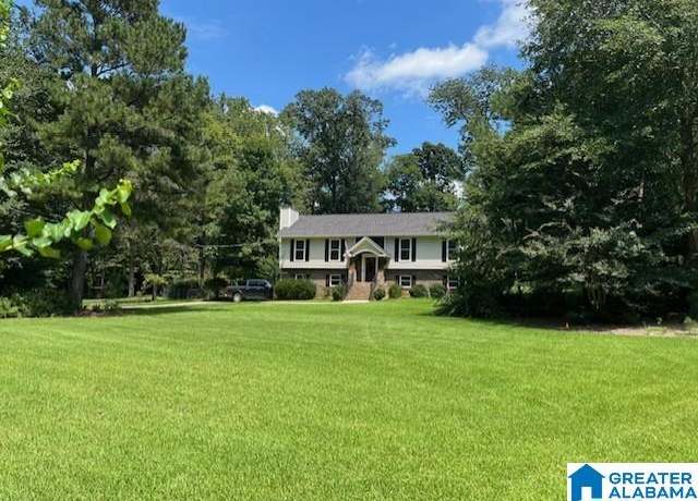 Property at 2413 Ironwood Ln, Vestavia Hills, AL 35216, 3 beds, 2 baths