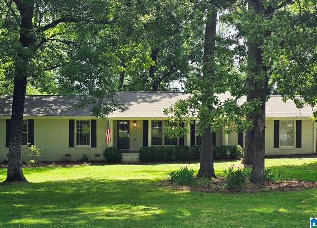Property at 457 Park Ave, Hoover, AL 35226, 4 beds, 3 baths