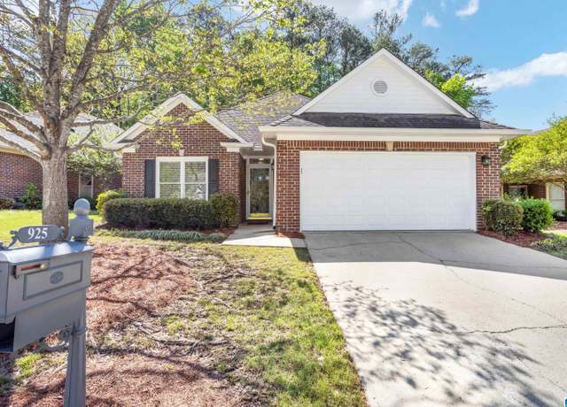 Property at 925 Greystone Highlands Cir, Hoover, AL 35242, 2 beds, 2 baths