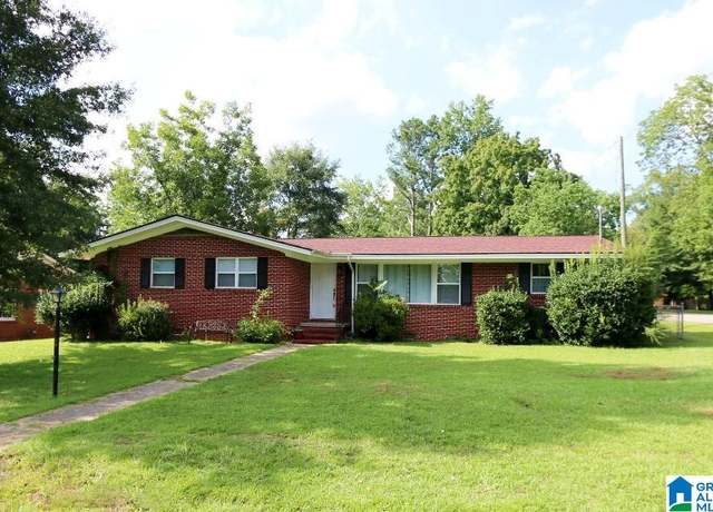 Property at 200 Lilla Ave, Clanton, AL 35045, 3 beds, 2 baths