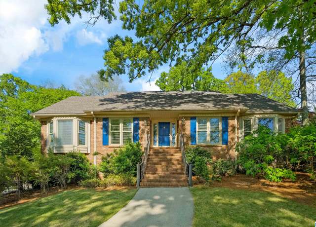 Property at 310 Sloss Cir, Trussville, AL 35173, 4 beds, 3 baths