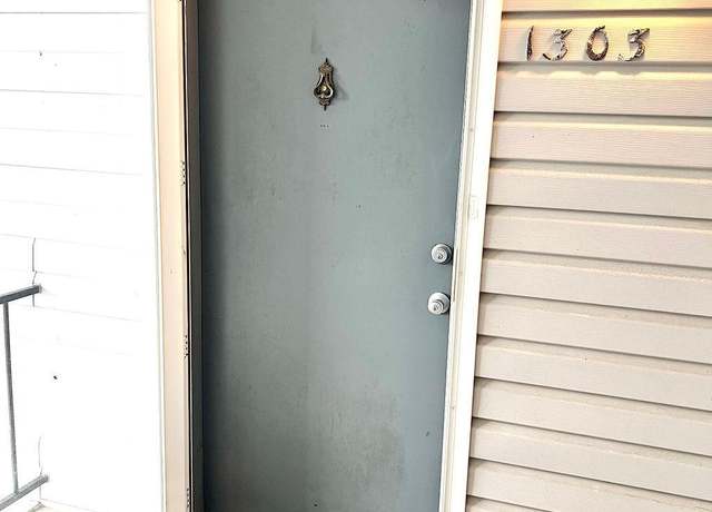 Property at 1303 Woodland Vlg #1303, Homewood, AL 35216, 2 beds, 2 baths