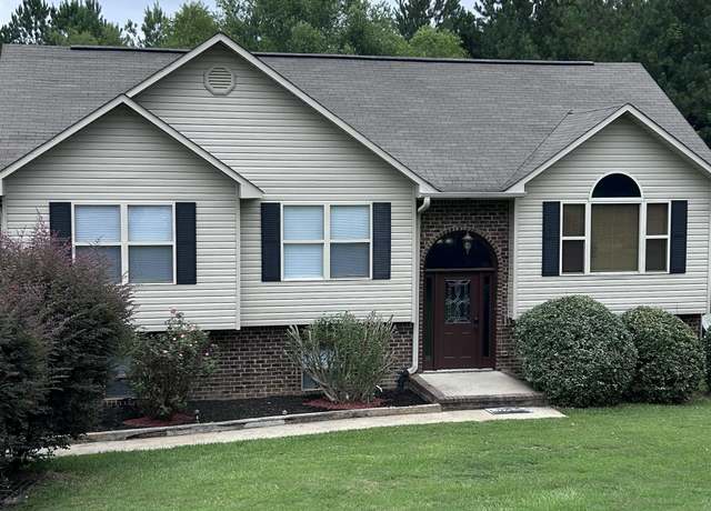 Property at 890 Moonlite Dr, Odenville, AL 35120, 4 beds, 2.5 baths