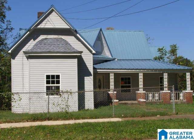 Property at 114 E Coffee St, Talladega, AL 35160, 3 beds, 1 bath