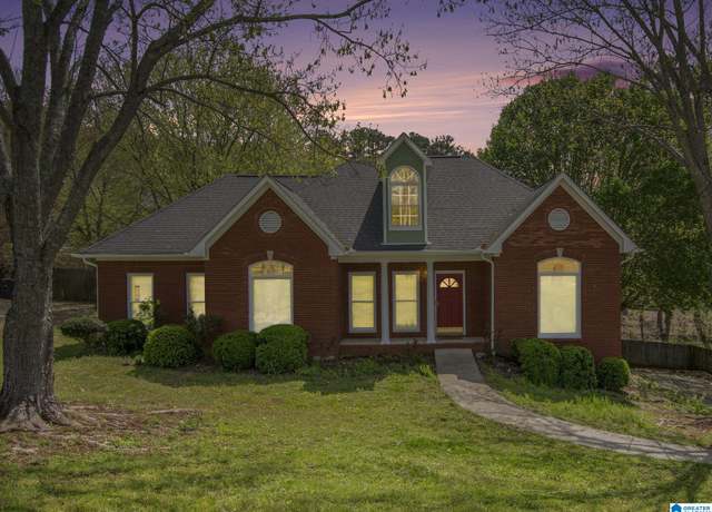 Property at 5253 Highland Trace Cir, Pinson, AL 35215, 3 beds, 2 baths