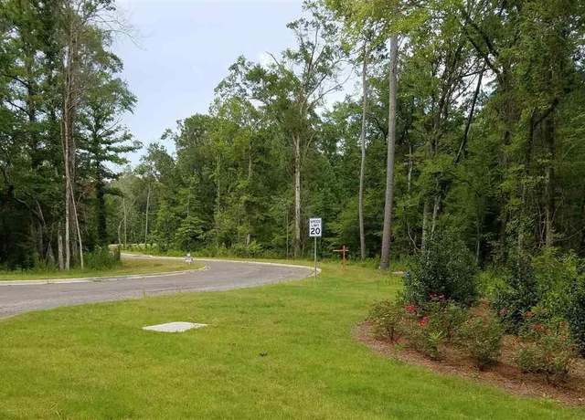 Property at 13 Chelsea Highlands Pkwy #13, Chelsea, AL 35051