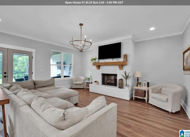 Property at 7815 Raleigh Dr, Trussville, AL 35173, 6 beds, 3.5 baths