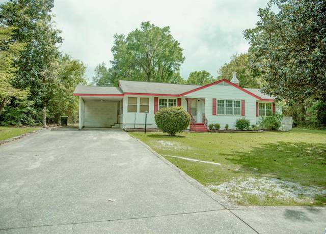 Property at 713 W Fort Williams St, Sylacauga, AL 35150, 3 beds, 2 baths