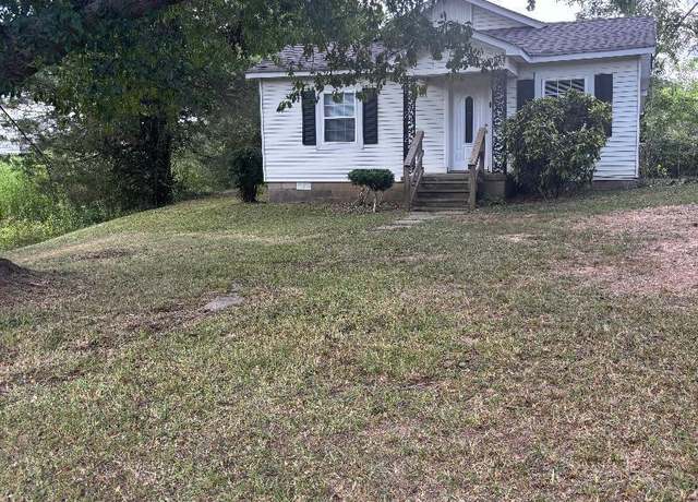 Property at 5208 Highland Ave, Adamsville, AL 35005, 3 beds, 1 bath