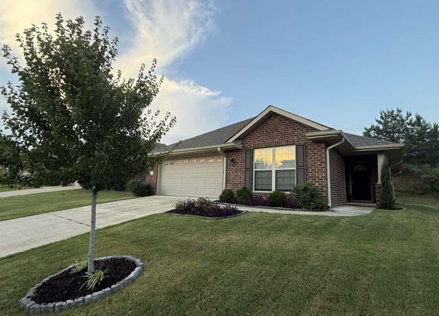 Property at 172 Greenwood Cir, Calera, AL 35040, 3 beds, 2 baths