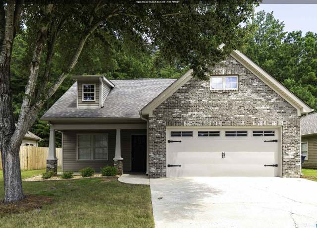 Property at 129 Stonebriar Dr, Calera, AL 35040, 3 beds, 2 baths