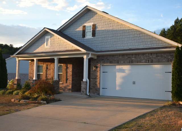 Property at 261 Rock Dr, Gardendale, AL 35071, 3 beds, 2 baths