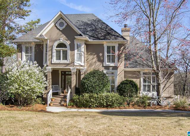 Property at 1728 Southpointe Dr, Hoover, AL 35244, 3 beds, 3 baths