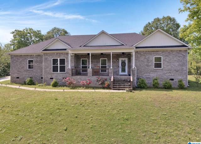 Property at 209 Hudson Ave, Oneonta, AL 35121, 3 beds, 2.5 baths