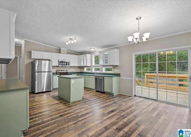 Property at 799 10th St, Ashville, AL 35953, 4 beds, 3 baths