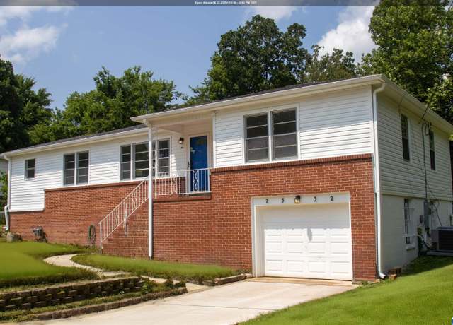 Property at 2532 6th St NE, Center Point, AL 35215, 3 beds, 2 baths