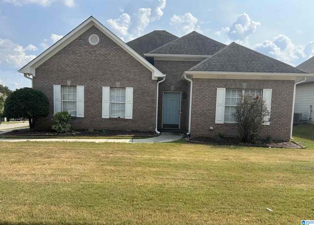 Property at 906 Savannah Ln, Calera, AL 35040, 3 beds, 2 baths