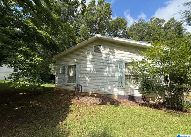 Property at 466 Sorrell Rd, Sylacauga, AL 35151, 3 beds, 1 bath