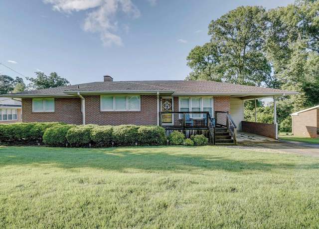 Property at 910 Cherokee Dr, Sylacauga, AL 35150, 3 beds, 2 baths