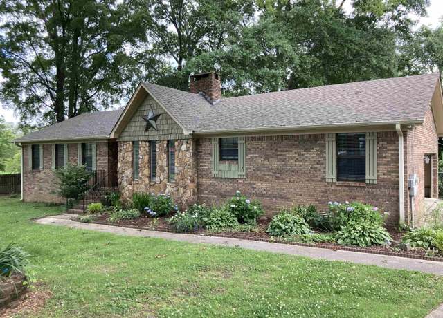 Property at 373 Oakhurst St, Mount Olive, AL 35117, 3 beds, 2 baths