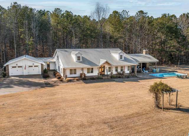 Property at 40 Deer Cove Rd, Oxford, AL 36203, 4 beds, 4 baths