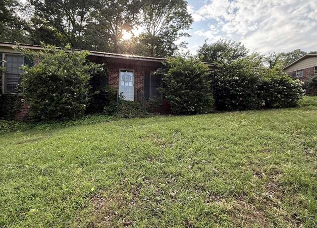 Property at 6204 Gunter St, Anniston, AL 36206, 3 beds, 2 baths