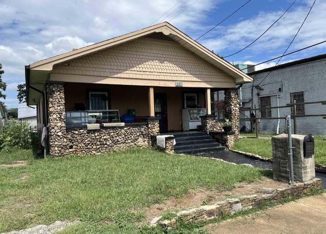 Property at 224 51st St, Fairfield, AL 35064, 3 beds, 1 bath
