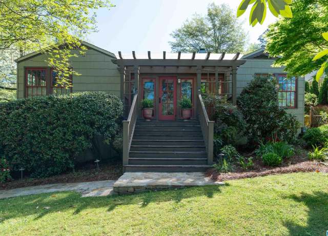 Property at 501 Kenilworth Dr, Homewood, AL 35209, 3 beds, 2 baths
