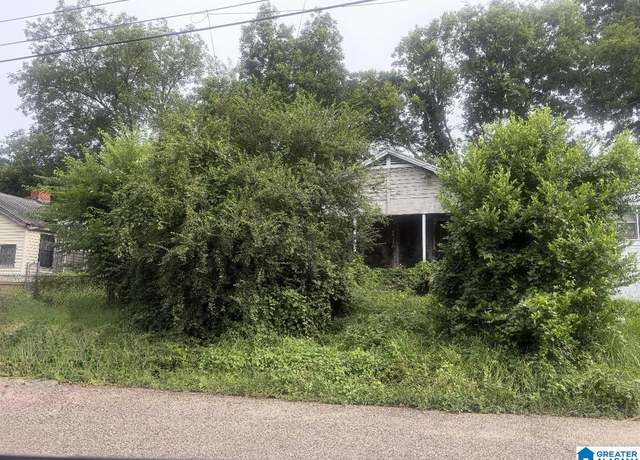 Property at 320 Wayne Dr, Montgomery, AL 36104, 2 beds, 1 bath