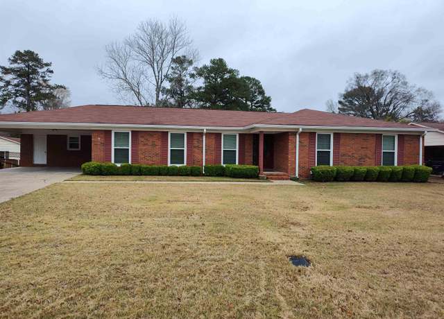 Property at 2312 Valley Ln, Sylacauga, AL 35150, 4 beds, 2.5 baths