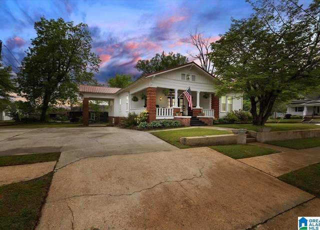 Property at 109 N 1st St N, Oneonta, AL 35121, 3 beds, 2 baths
