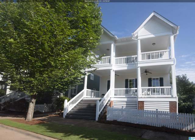 Property at 4192 Memorial Park Cir, Hoover, AL 35226, 4 beds, 3.5 baths